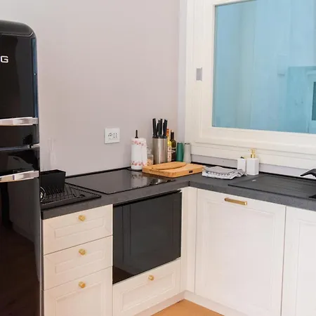 Luxury Basilica Apartment *